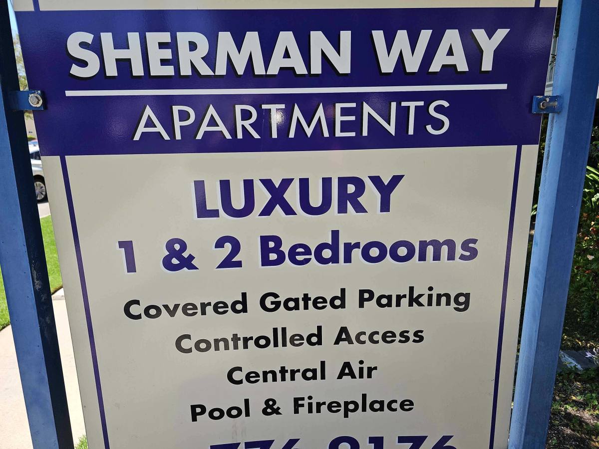 Apartment for rent at 19119 Sherman Way #112, Reseda, CA 91335