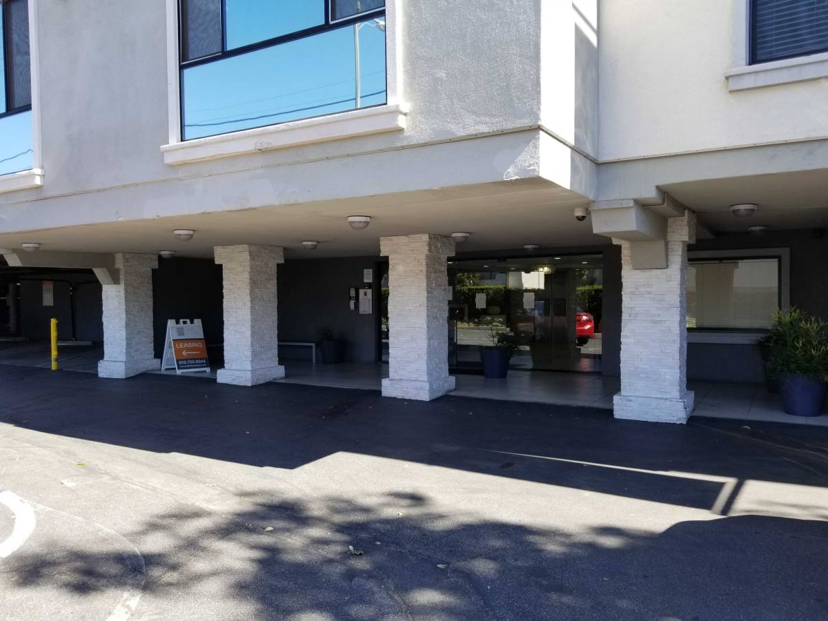 Apartment for rent at 8710 De Soto Ave #113, Canoga Park, CA 91304