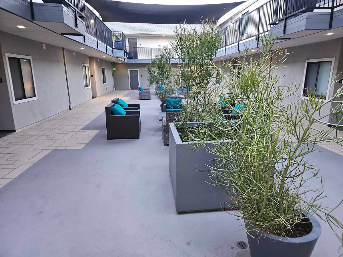 Apartment for rent at 8710 De Soto Ave #103, Canoga Park, CA 91304