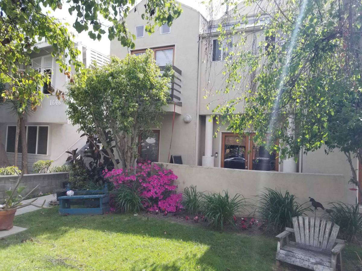 Apartment for rent at 1652 Berkeley St #2, Santa Monica, CA 90404