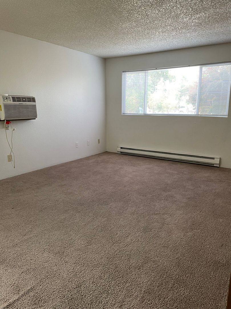 Apartment for rent at 2310 E Q Ave, La Grande, OR 97850