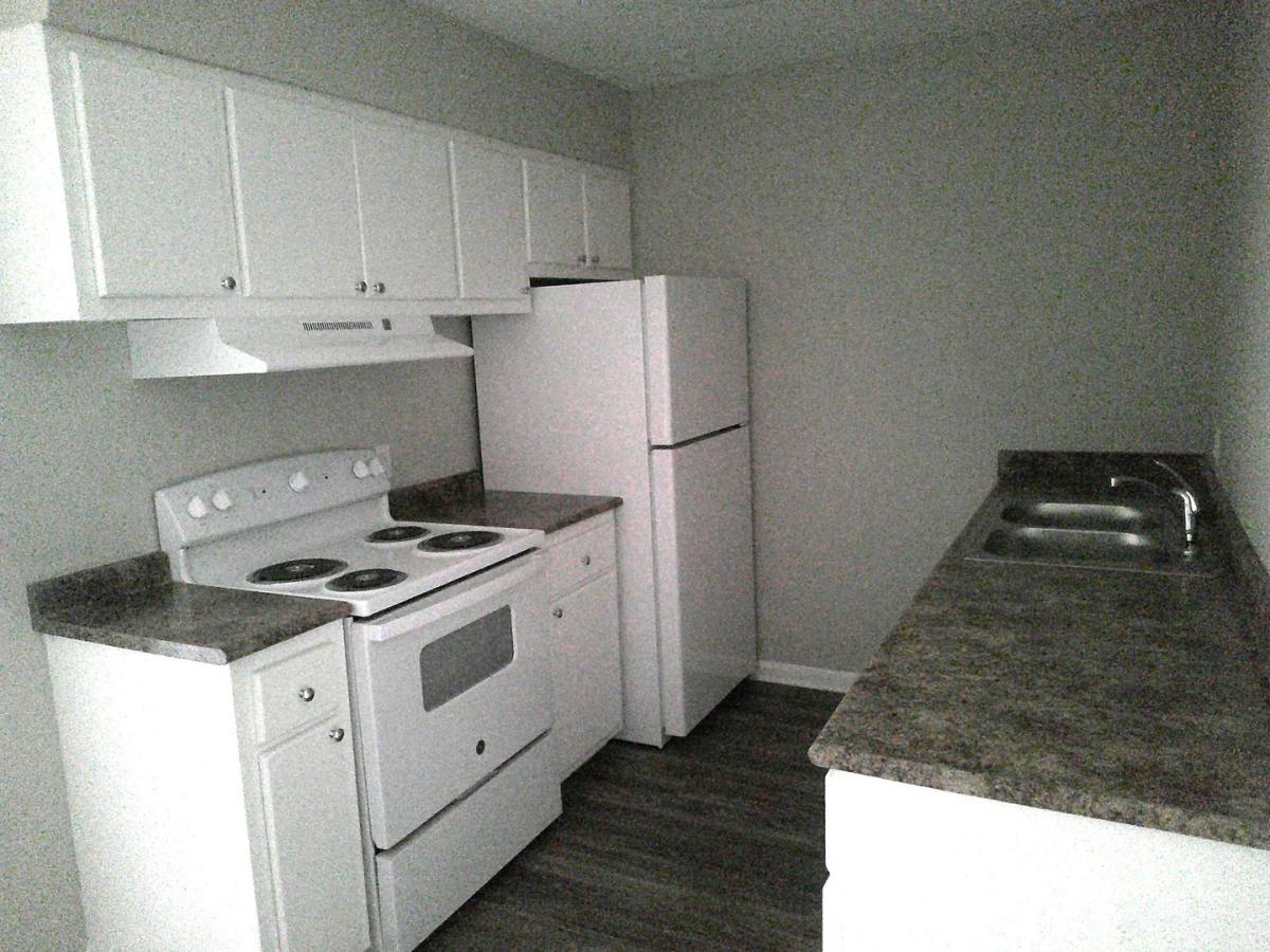 Apartment for rent at 433 Meadowlark Dr, Canton, MS 39046