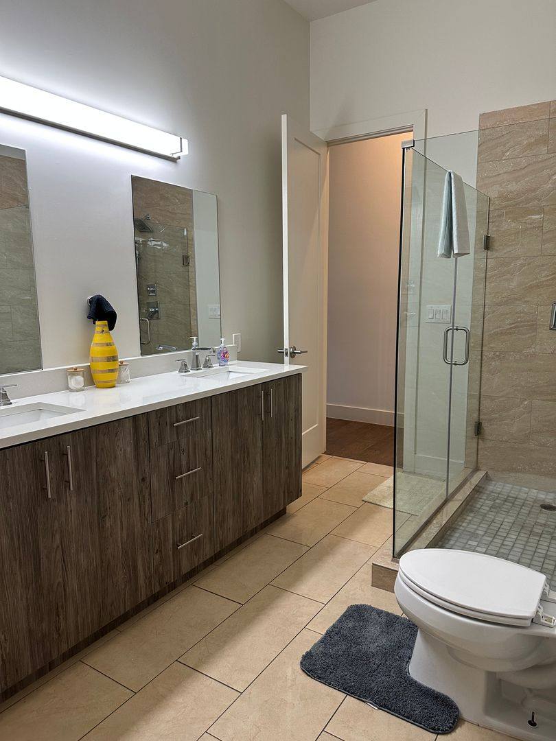 Apartment for rent at 1100 Peters St, Dallas, TX 75215