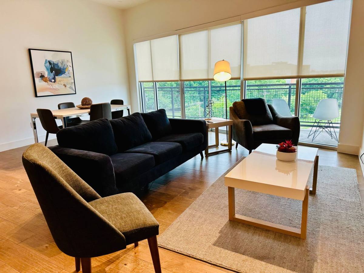 Apartment for rent at 1100 Peters St, Dallas, TX 75215