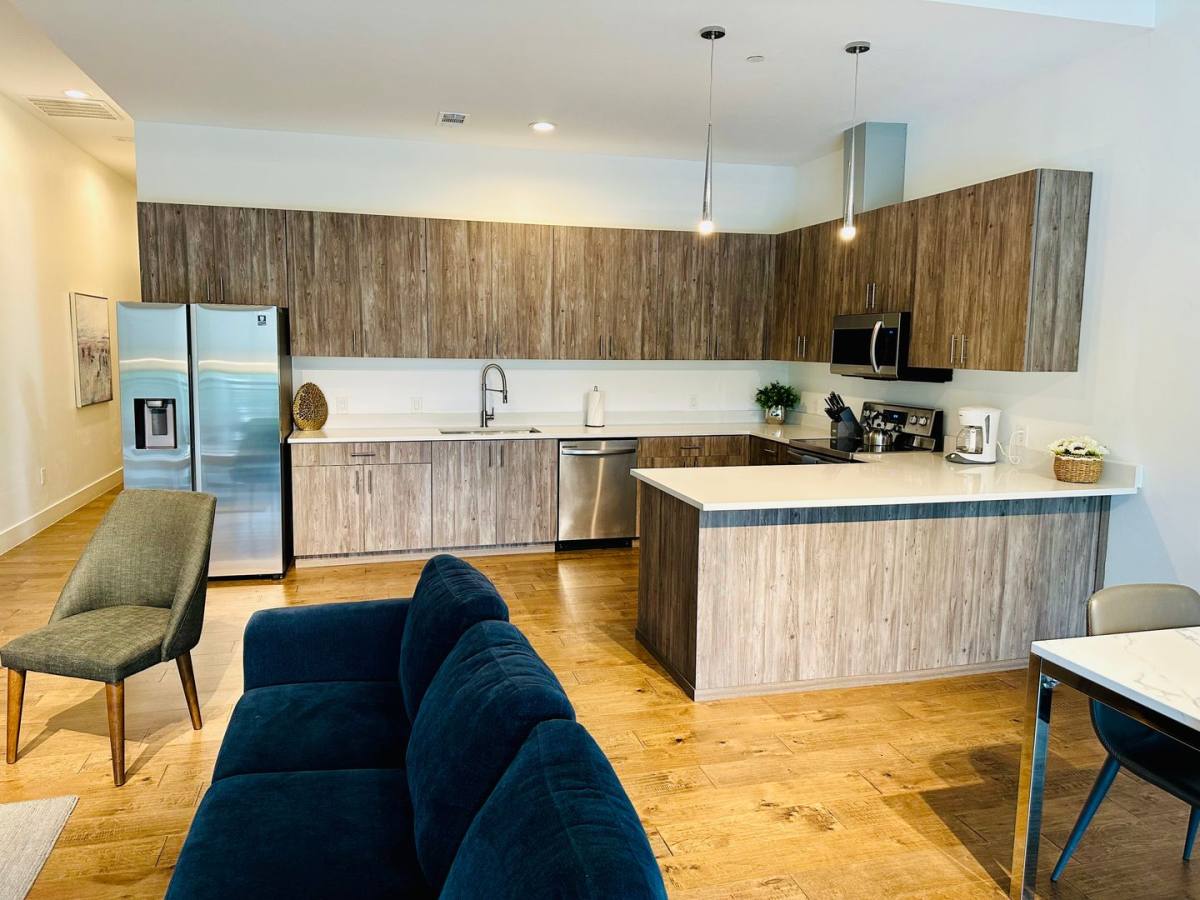Apartment for rent at 1100 Peters St, Dallas, TX 75215