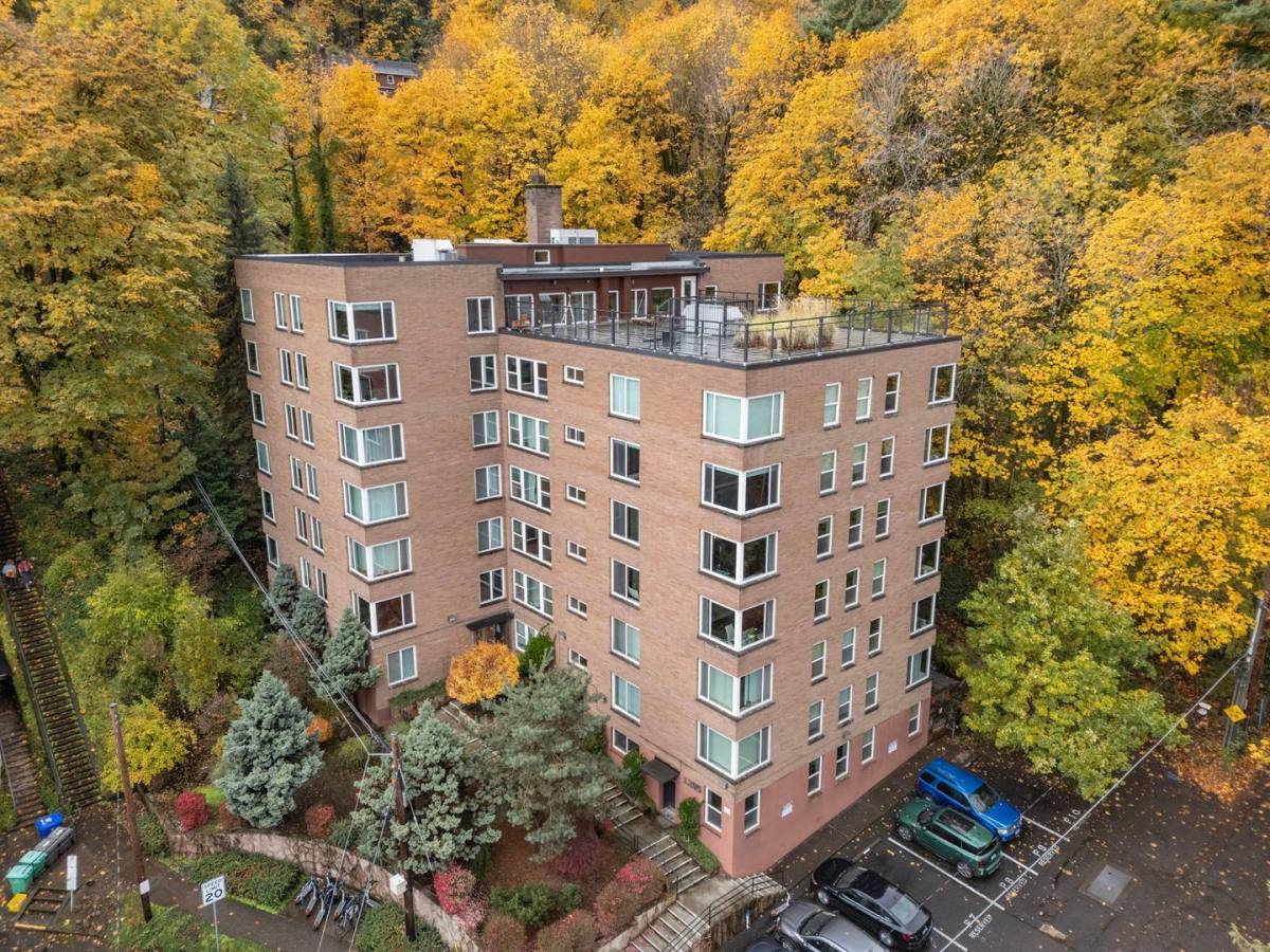 Apartment for rent at 1205 SW Cardinell Dr, Portland, OR 97201