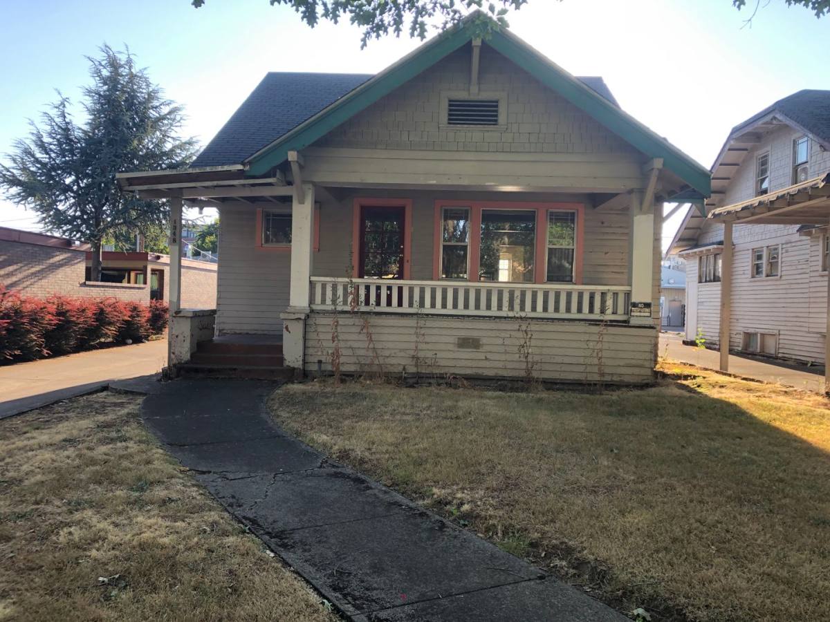 House for rent at 1348 Oak St, Eugene, OR 97401