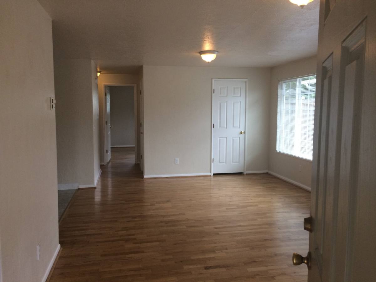 Apartment for rent at 77 79 Hamilton, Eugene, OR 97404