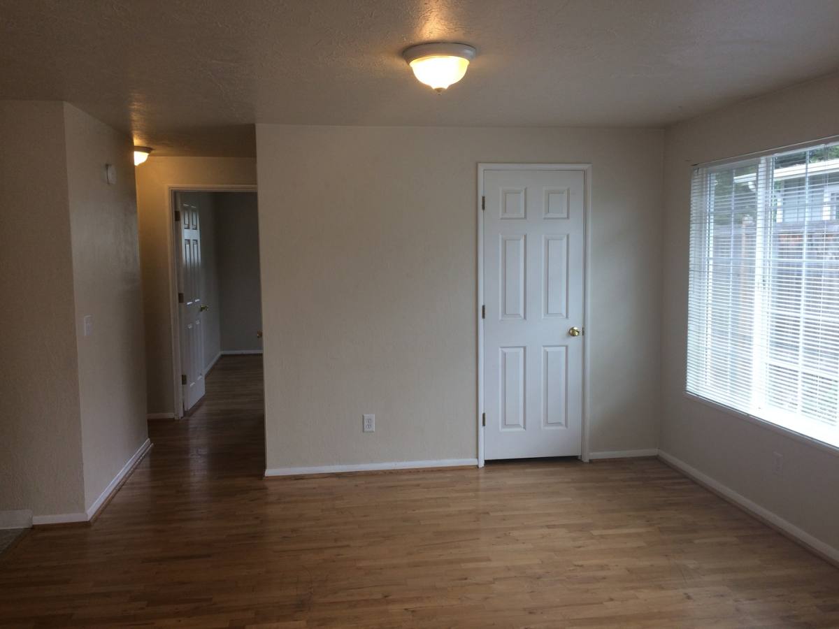 Apartment for rent at 77 79 Hamilton, Eugene, OR 97404