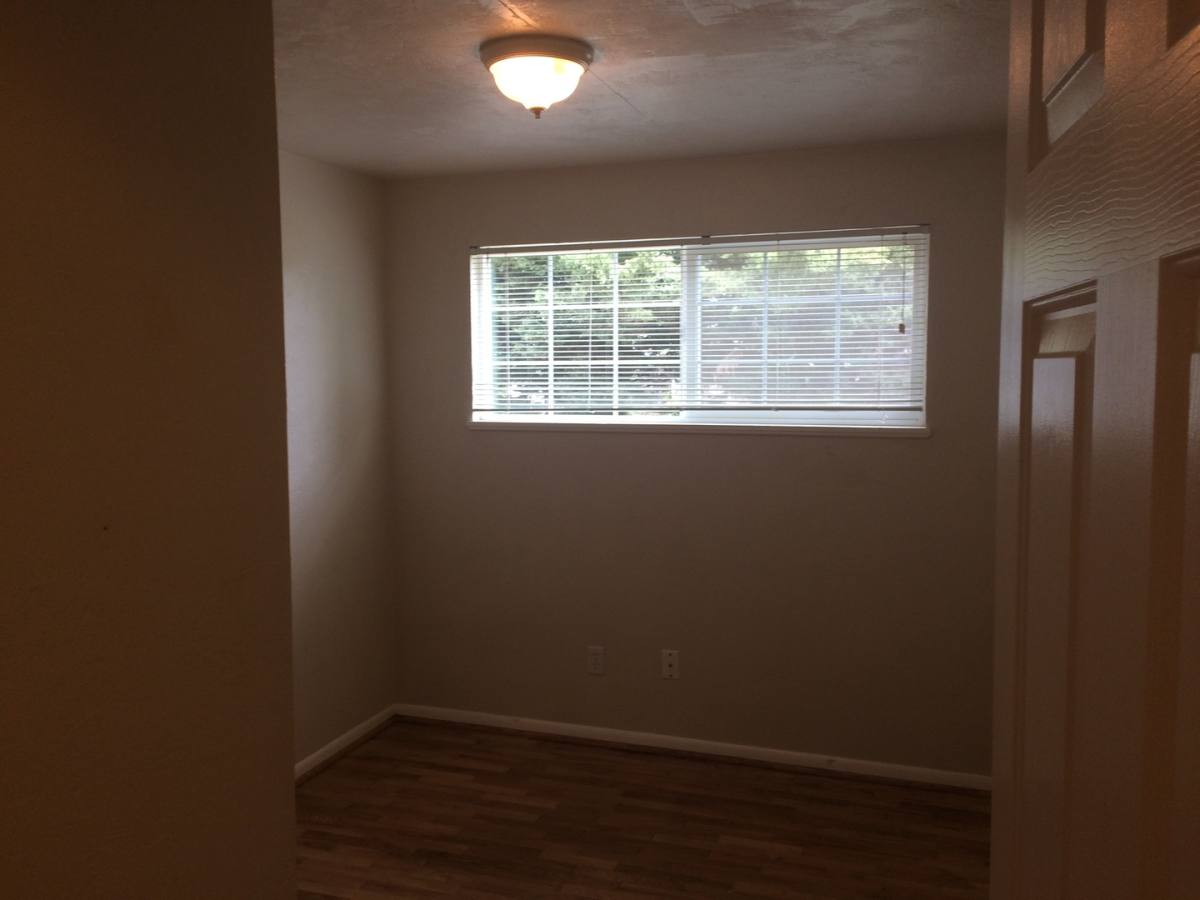 Apartment for rent at 77 79 Hamilton, Eugene, OR 97404