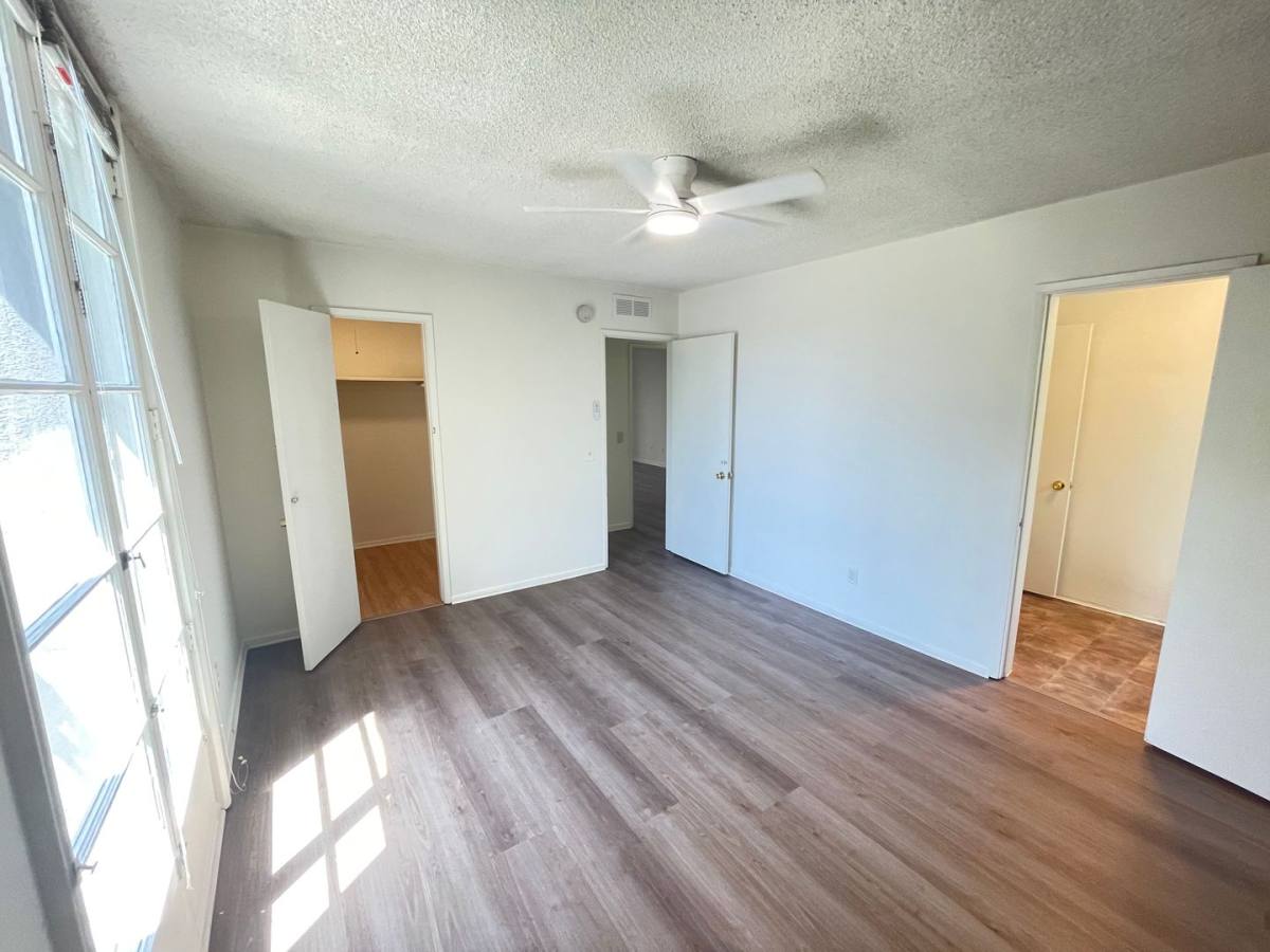 Apartment for rent at 712 N Adams St, Glendale, CA 91206