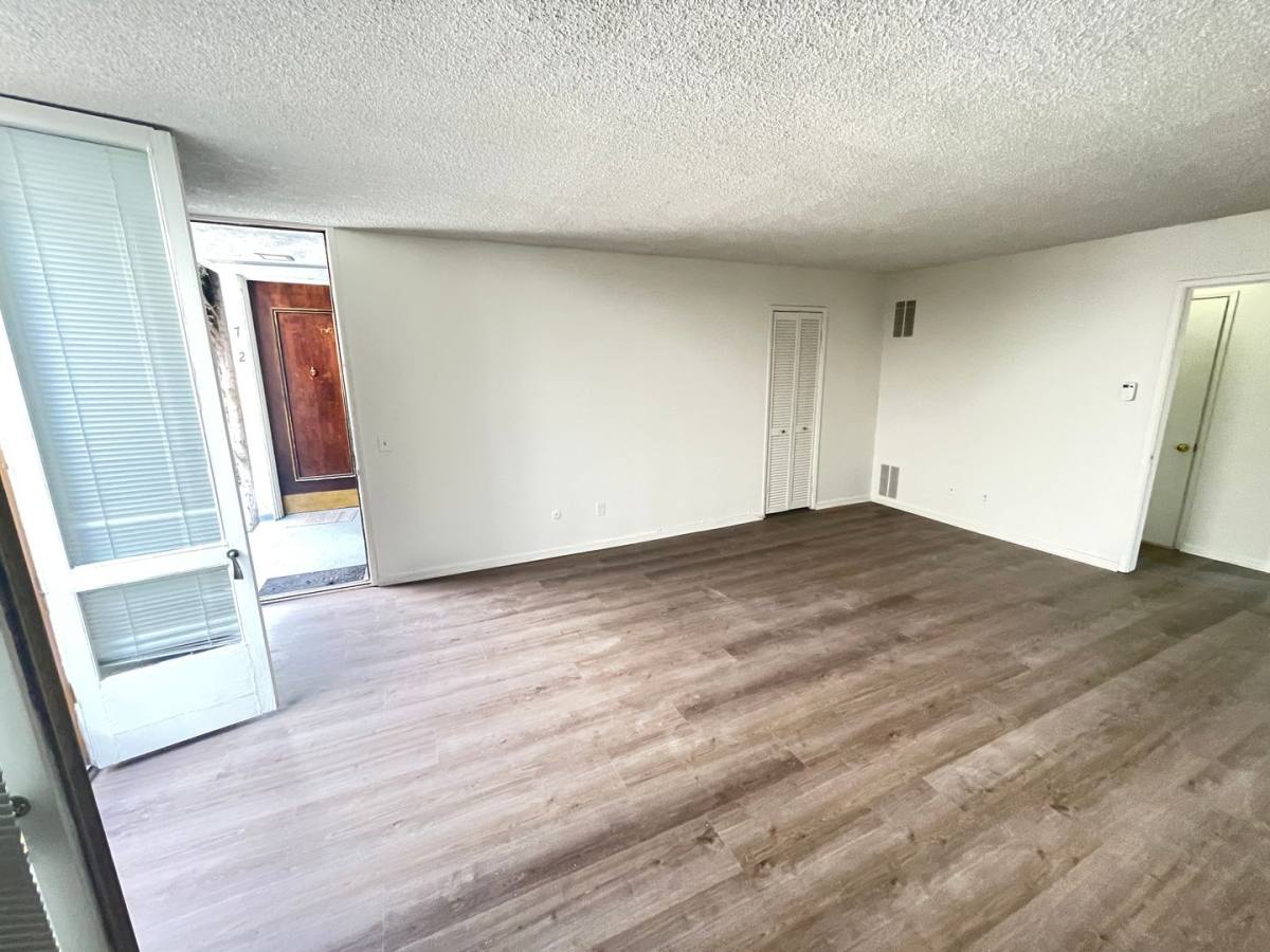 Apartment for rent at 712 N Adams St, Glendale, CA 91206