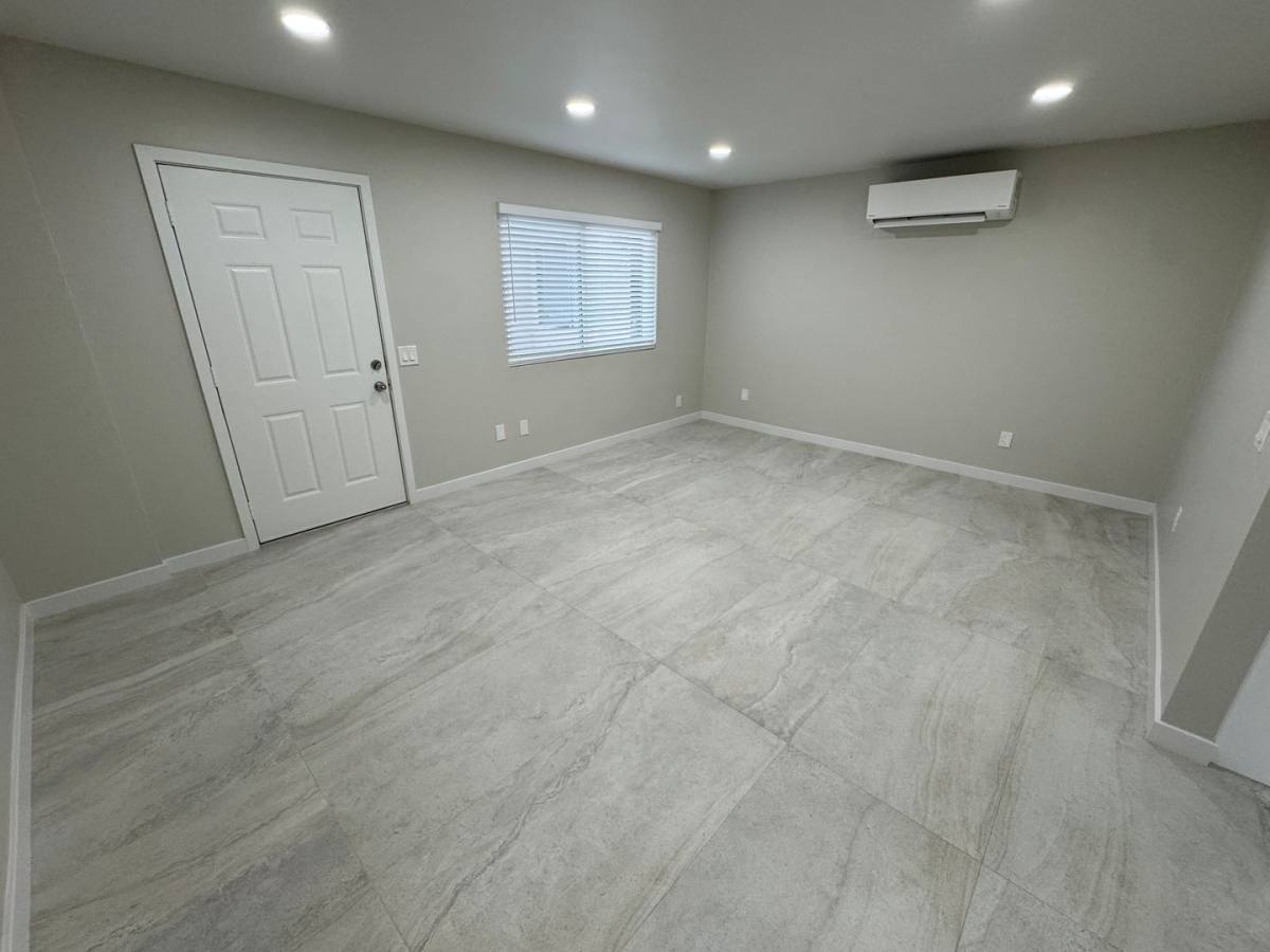 Apartment for rent at 870-878 E Chase Ave, El Cajon, CA 92020
