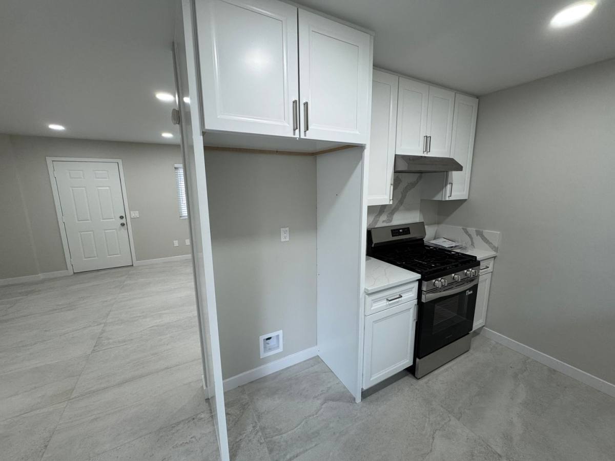 Apartment for rent at 870-878 E Chase Ave, El Cajon, CA 92020