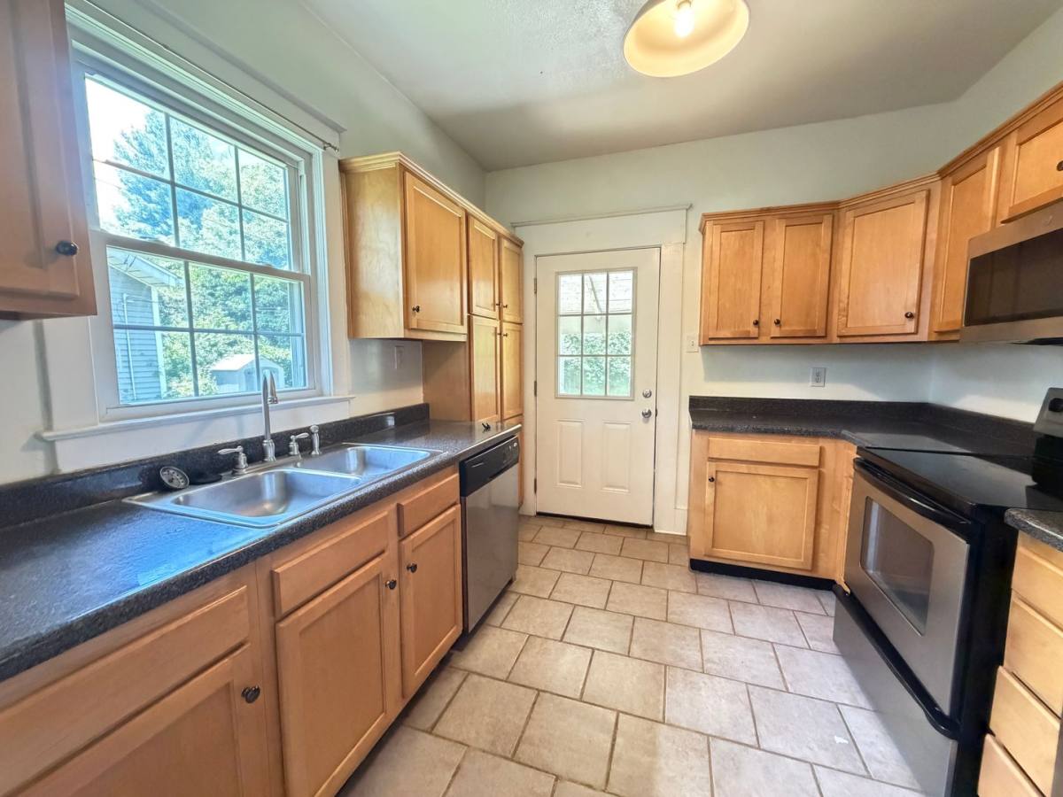 House for rent at 1739 Speed Ave, Louisville, KY 40205