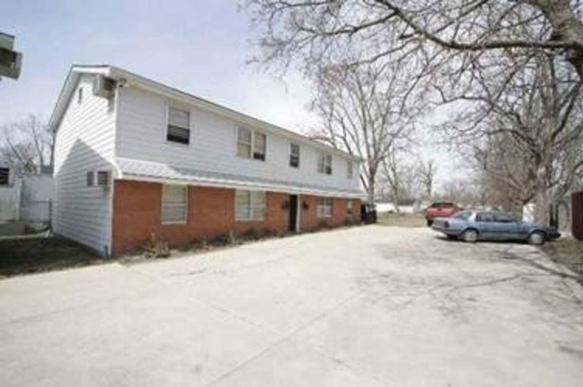 Apartment for rent at 2824 E Memorial Dr, Muncie, IN 47302