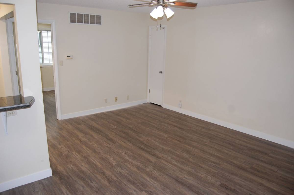 Apartment for rent at 1950 Washington St, Lincoln, NE 68502