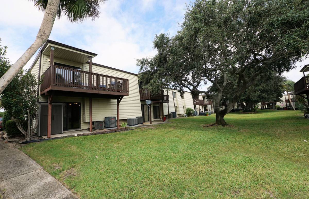 Apartment for rent at 308 Miracle Strip Parkway, Fort Walton Beach, FL 32547