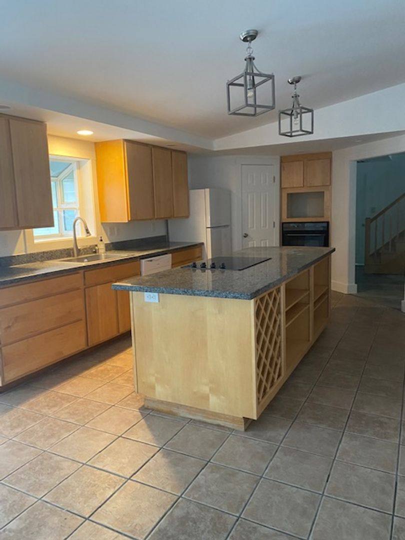 House for rent at 4567 Rd 65 NE, Moses Lake, WA 98837