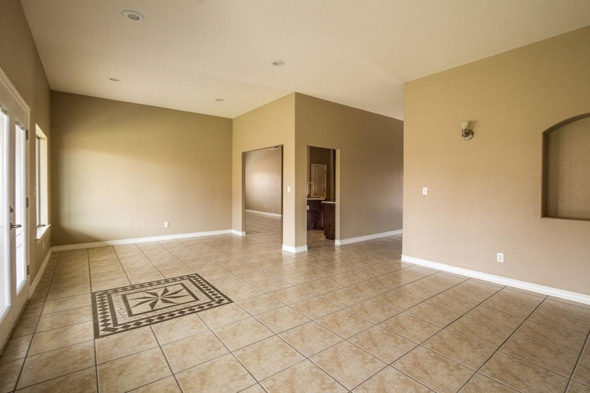 House for rent at 536 Via De Los Arboles, El Paso, TX 79932