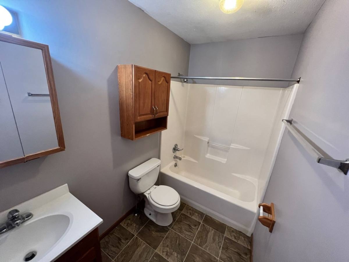 House for rent at 915 Colorado St, Manhattan, KS 66502