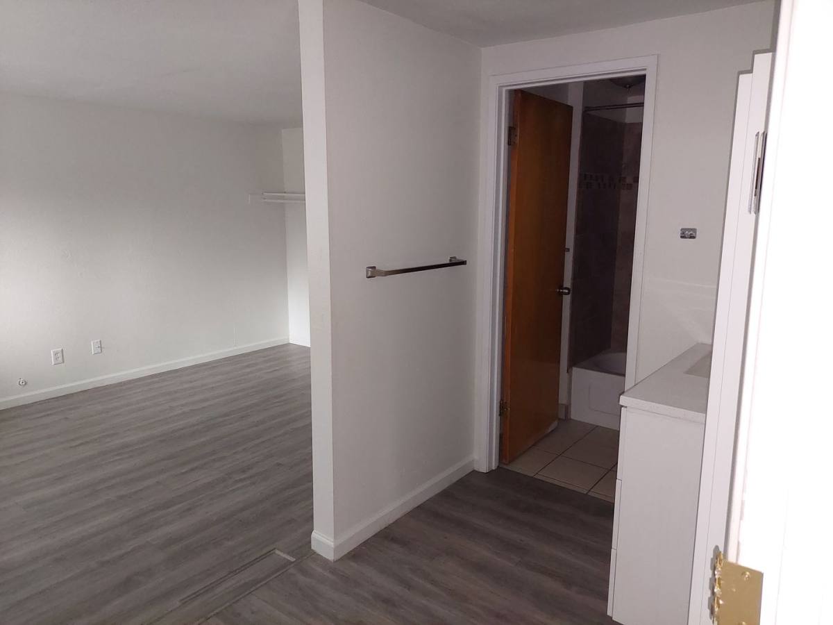 Apartment for rent at 970-976 Glorene Ave, South Lake Tahoe, CA 96150