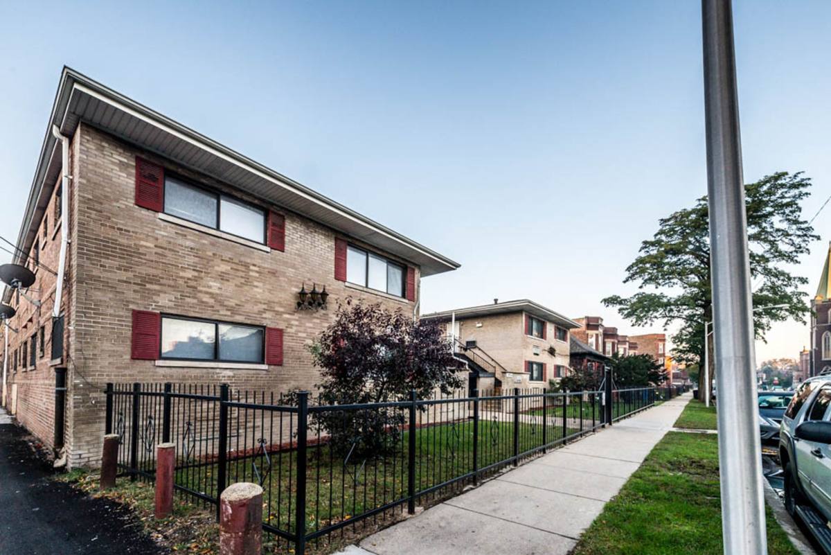 Apartment for rent at 7834 S Coles, Chicago, IL 60649
