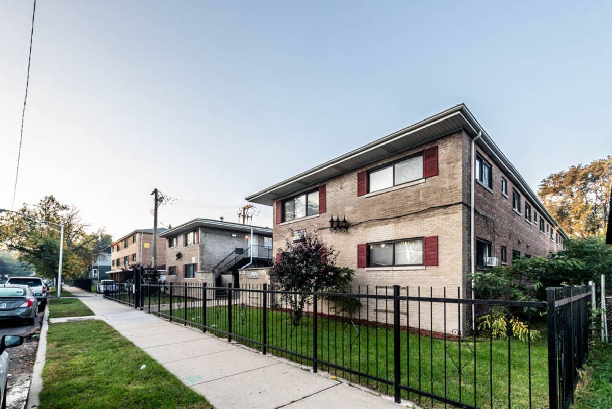 Apartment for rent at 7834 S Coles, Chicago, IL 60649