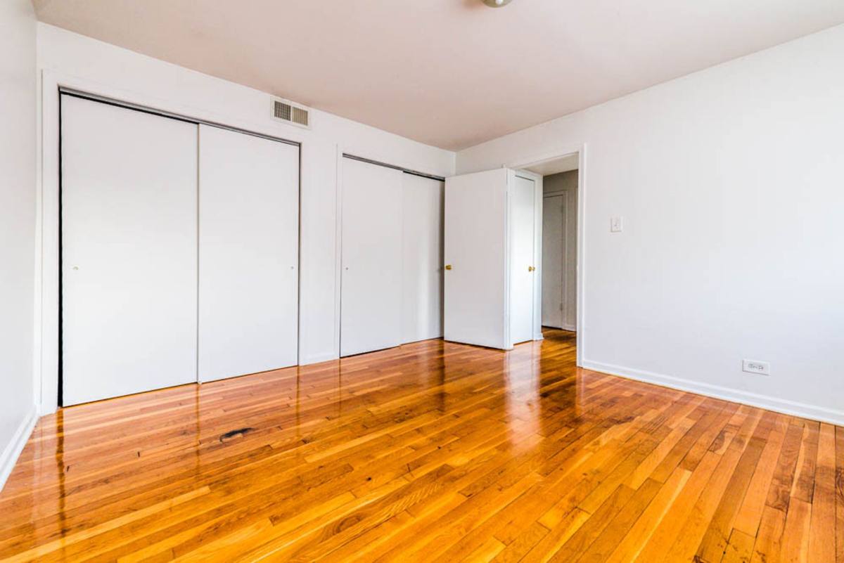 Apartment for rent at 7834 S Coles, Chicago, IL 60649