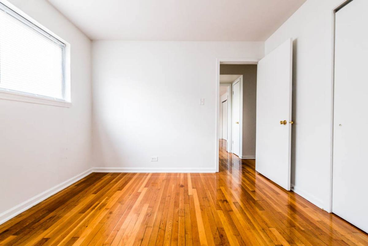 Apartment for rent at 7834 S Coles, Chicago, IL 60649