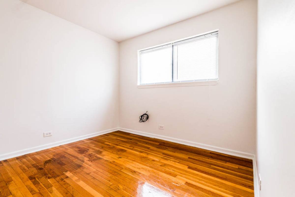 Apartment for rent at 7834 S Coles, Chicago, IL 60649