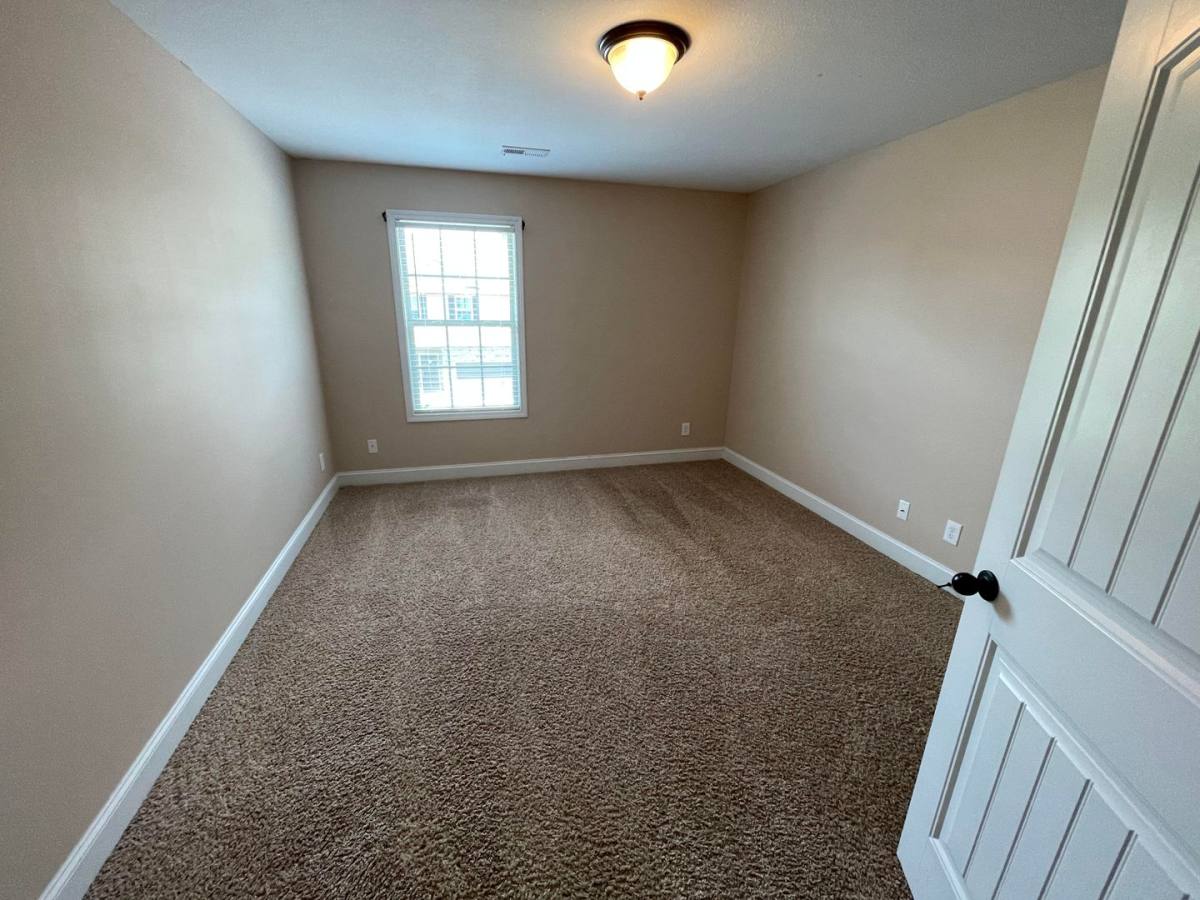House for rent at 7127 Deer Springs Way, Powell, TN 37849