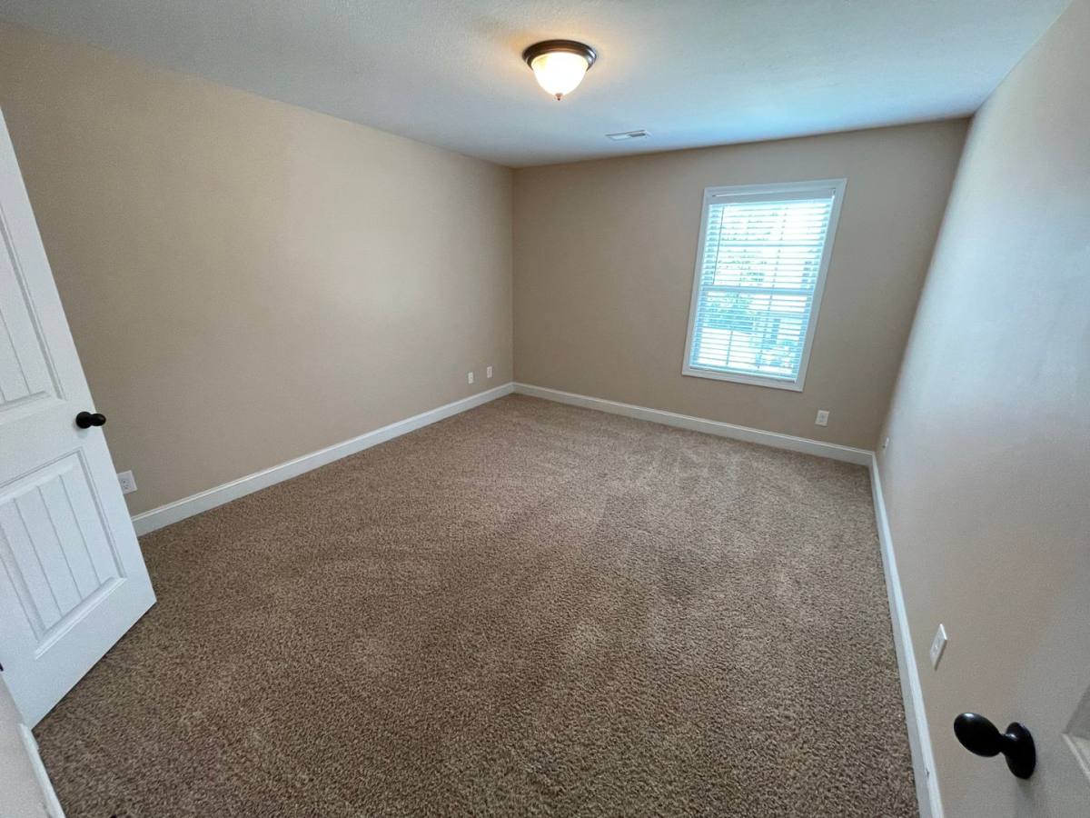 House for rent at 7127 Deer Springs Way, Powell, TN 37849