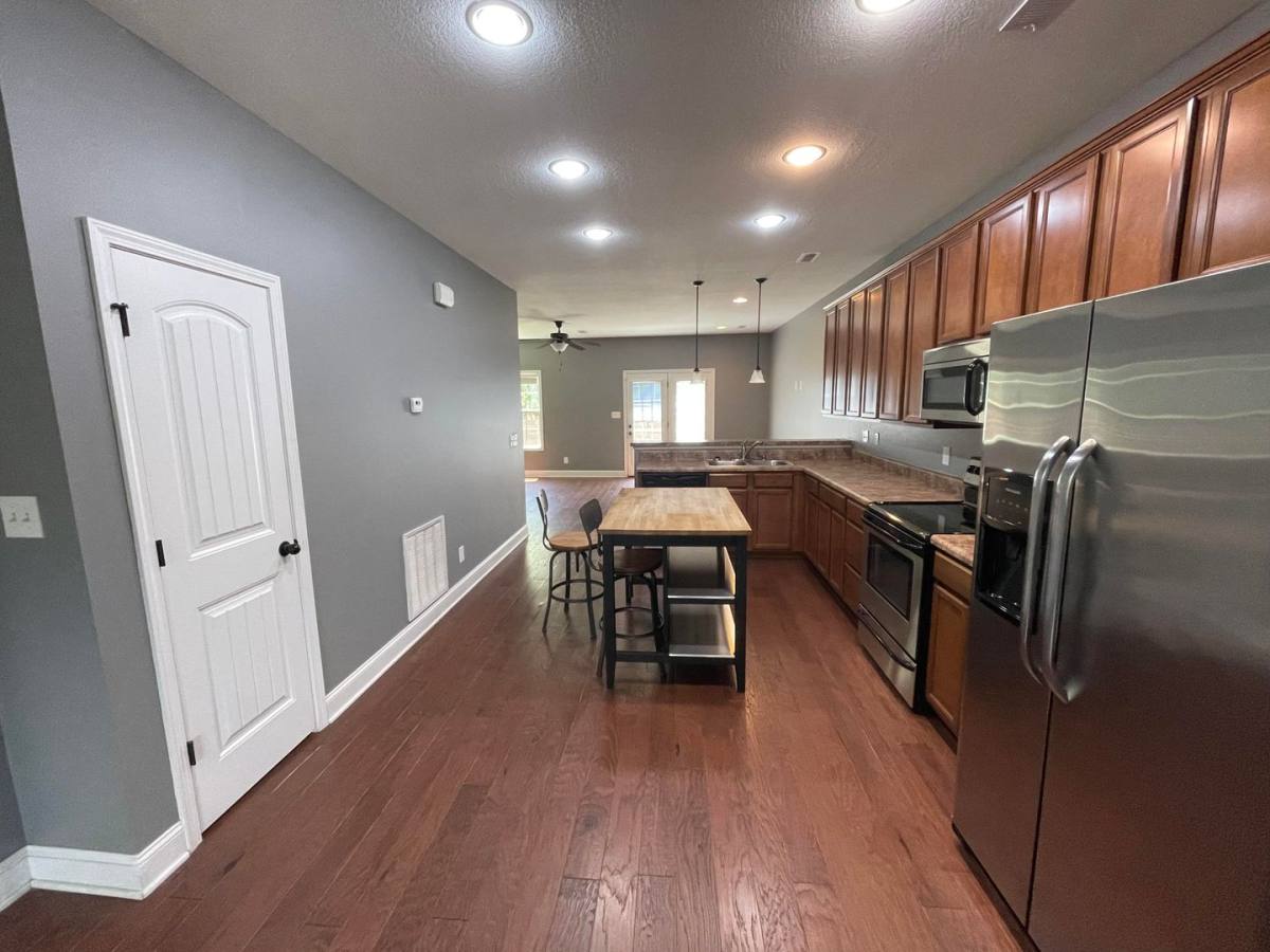 House for rent at 7127 Deer Springs Way, Powell, TN 37849