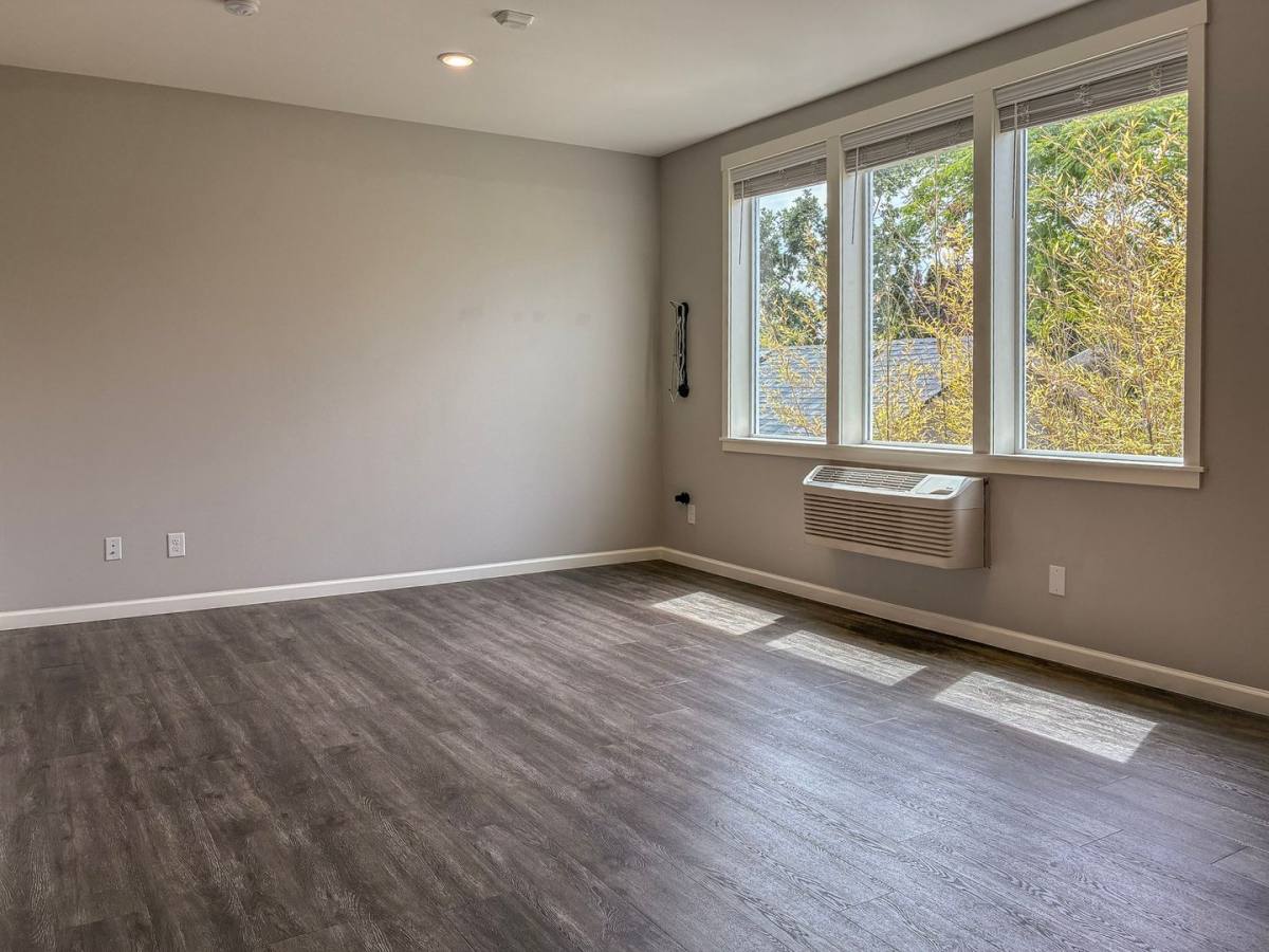 Apartment for rent at 7100 N Greenwich Ave, Portland, OR 97217