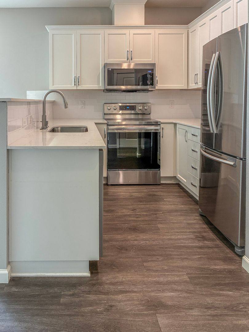 Apartment for rent at 7100 N Greenwich Ave, Portland, OR 97217