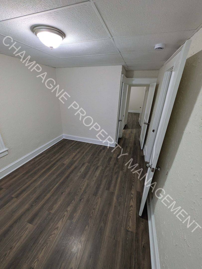 House for rent at 4026 Agnes Ave, Kansas City, MO 64130