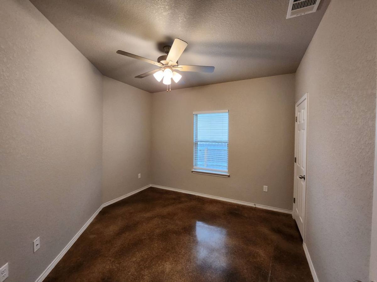 Townhouse for rent at 620 Heathers Way, Seguin, TX 78155
