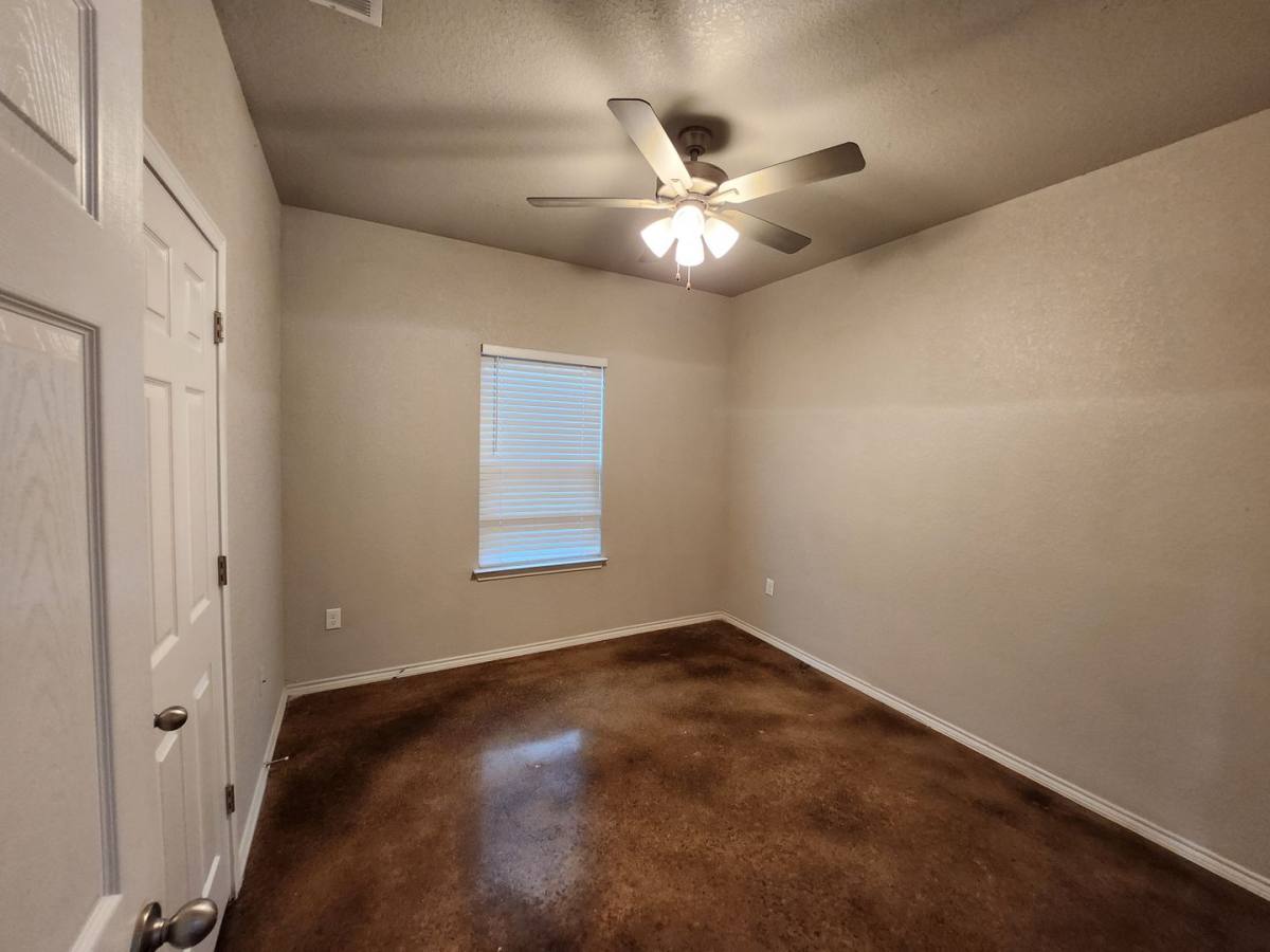 Townhouse for rent at 620 Heathers Way, Seguin, TX 78155