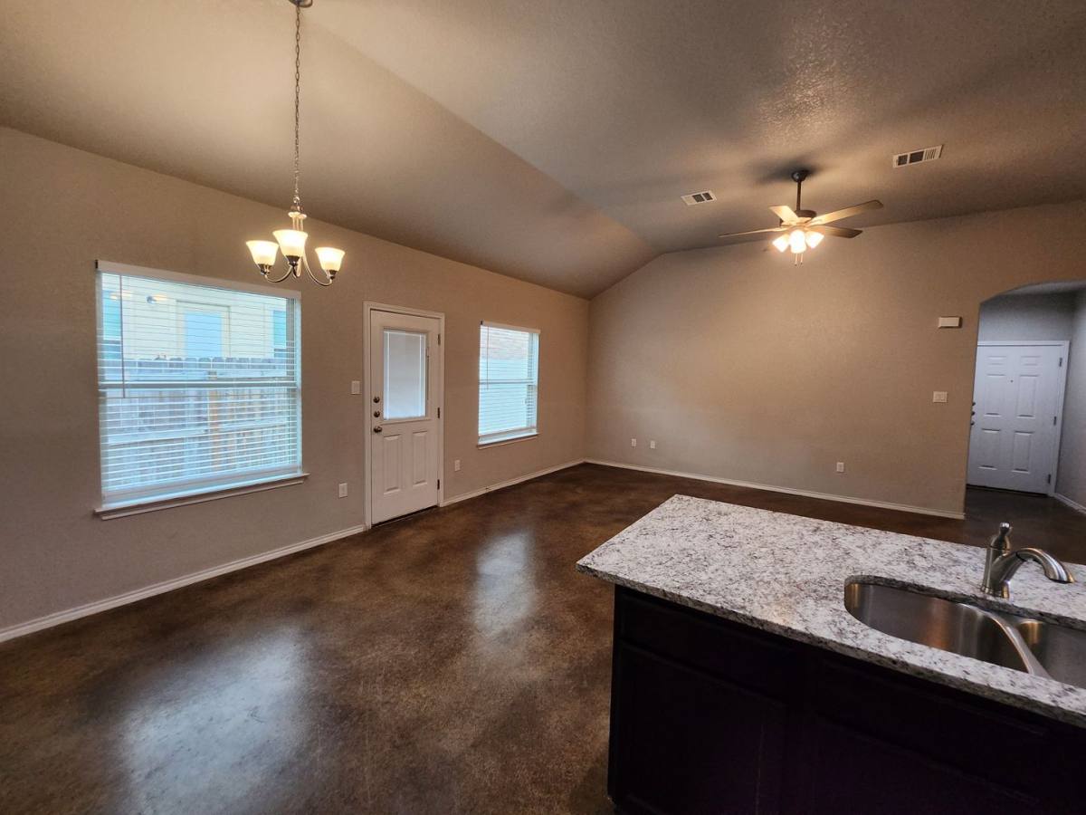 Townhouse for rent at 620 Heathers Way, Seguin, TX 78155