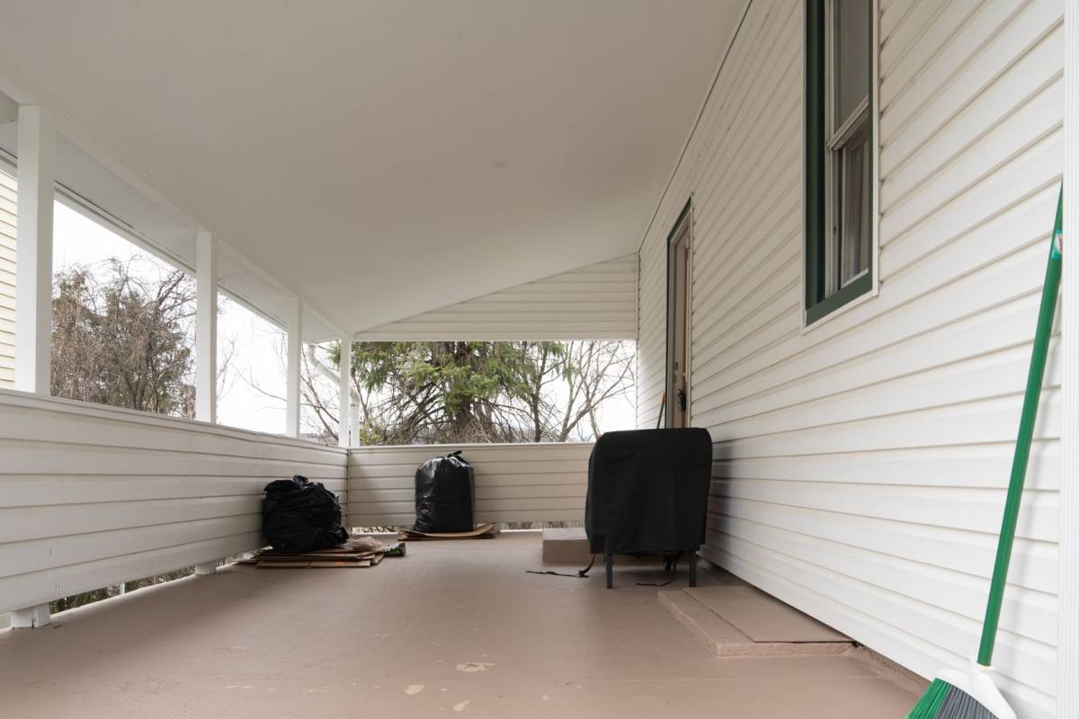 House for rent at 726 Hestor Dr, Pittsburgh, PA 15220
