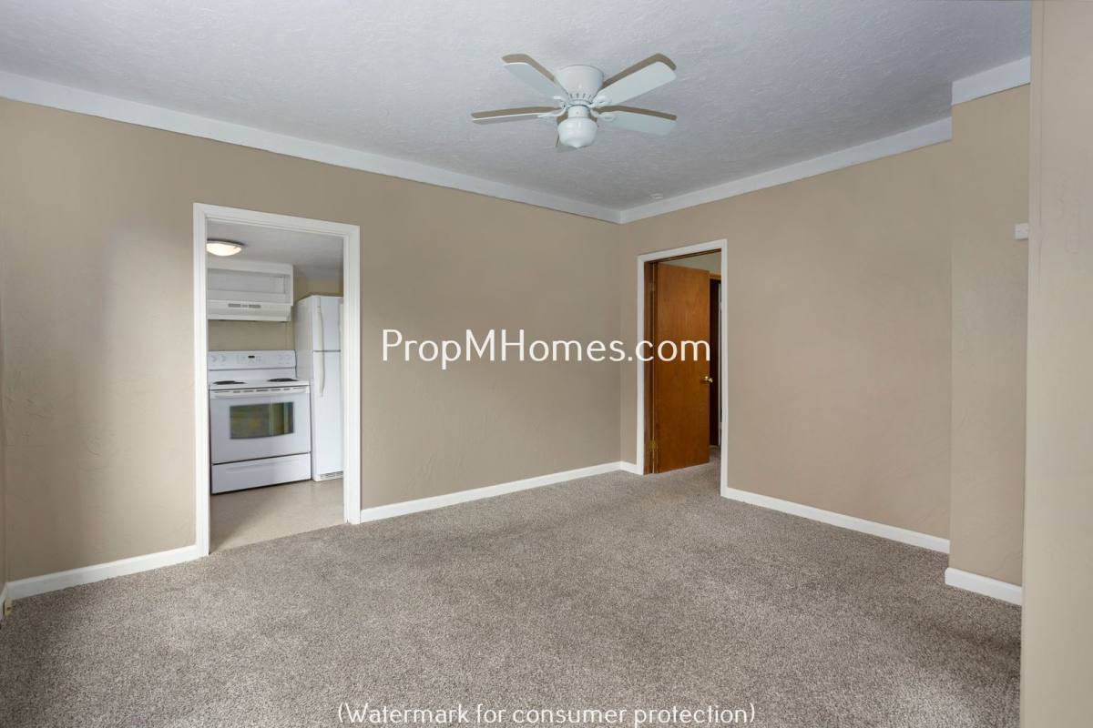 House for rent at 6721 SE 84th Ave, Portland, OR 97266