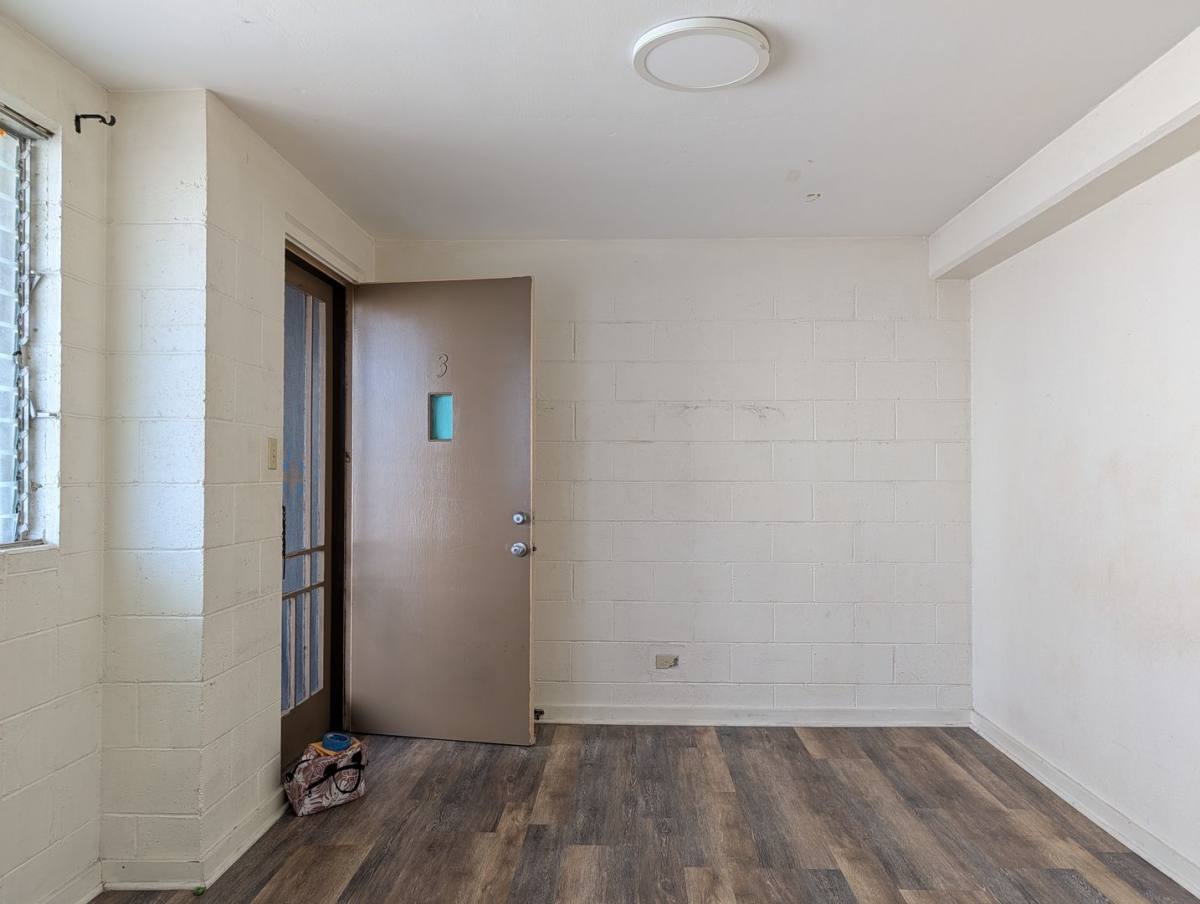Apartment for rent at 926 Pumehana St, Honolulu, HI 96826