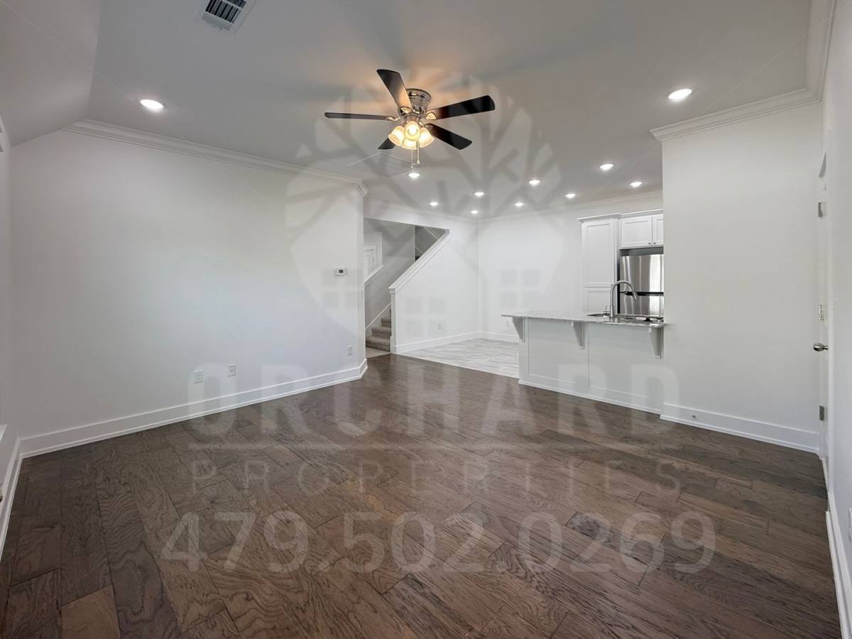 Apartment for rent at 1904 E Brookview Dr, Siloam Springs, AR 72761
