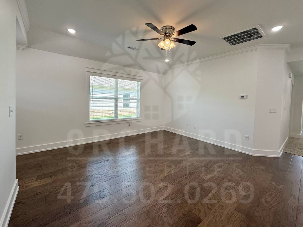 Apartment for rent at 1904 E Brookview Dr, Siloam Springs, AR 72761