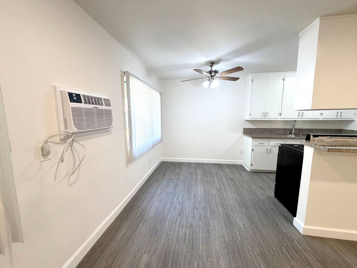 Apartment for rent at 5130 Yarmouth Ave, Encino, CA 91316