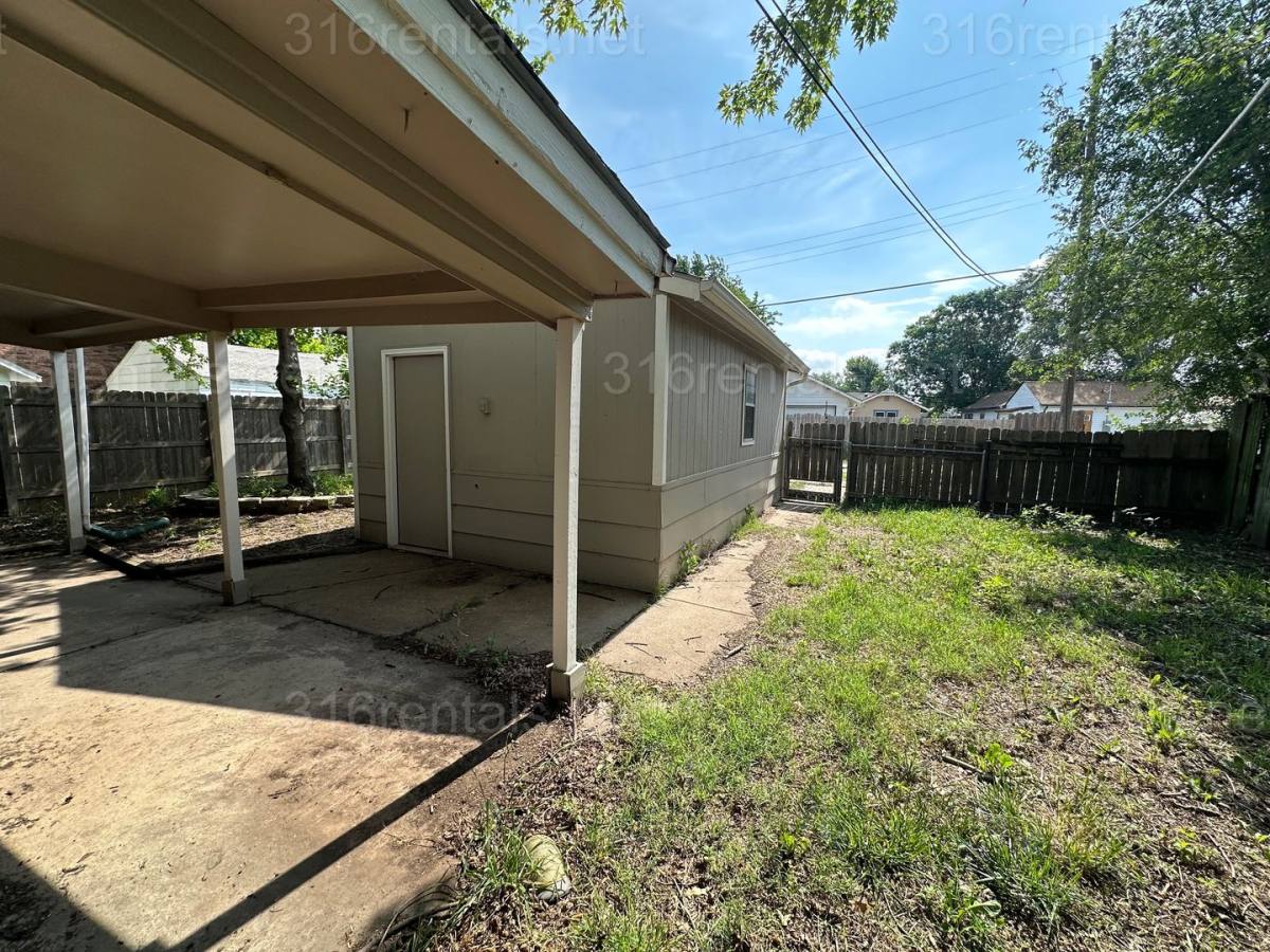 House for rent at 1748 S Meridian Ave, Wichita, KS 67213