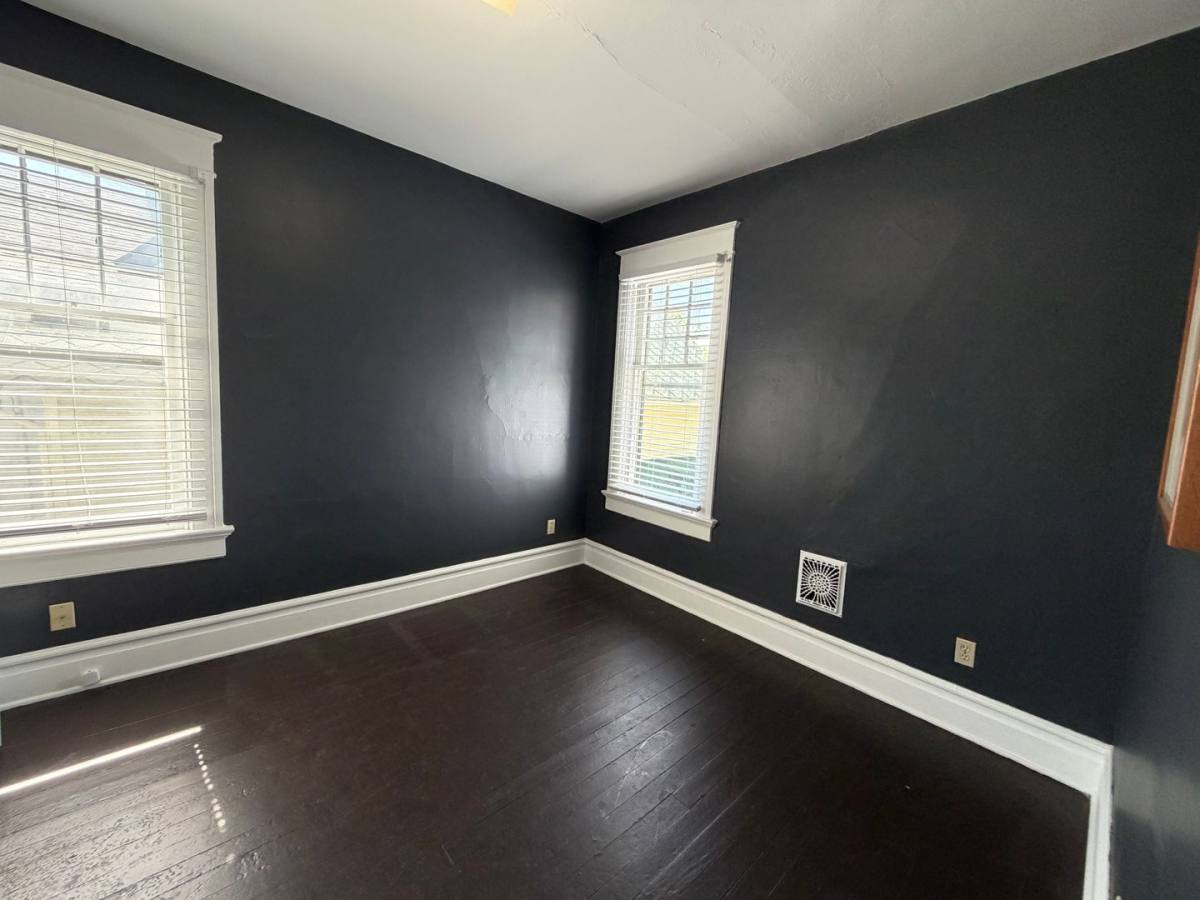 House for rent at 1125 W Jefferson Blvd, Fort Wayne, IN 46802
