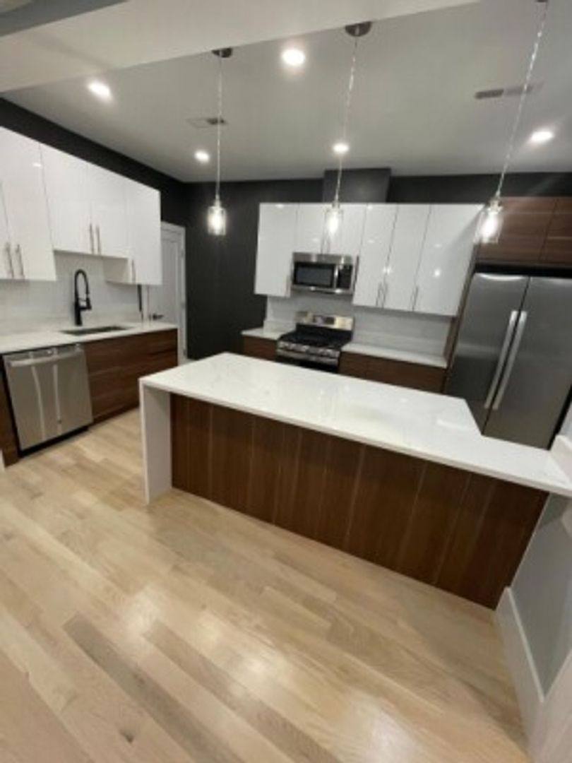 Apartment for rent at 11 University Rd #1A, Brookline, MA 02445