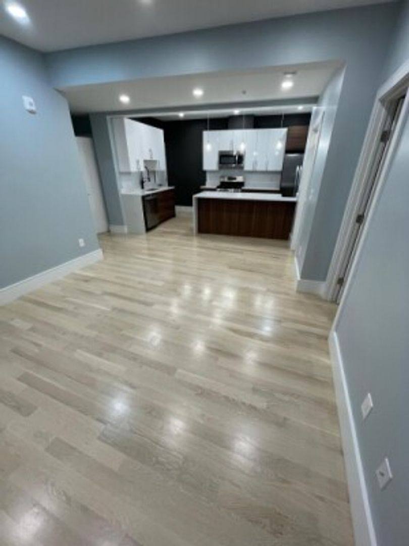 Apartment for rent at 11 University Rd #1A, Brookline, MA 02445